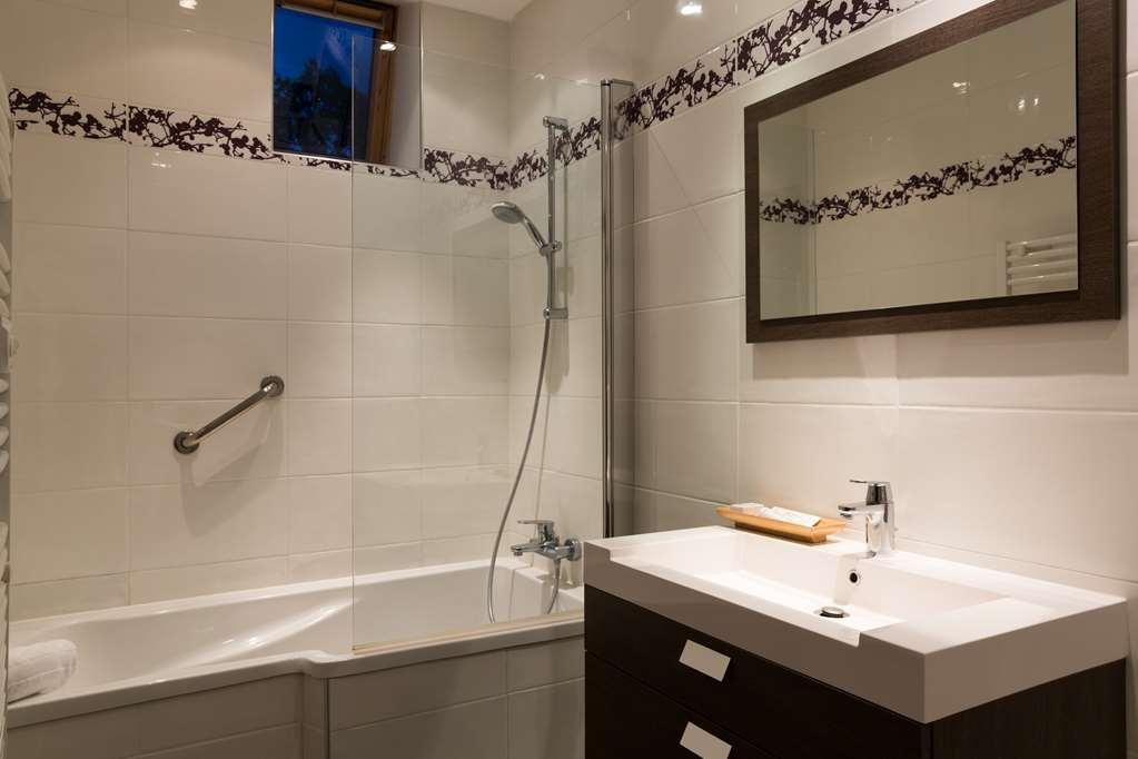 ז'ואה-לה-טור Chateau De Beaulieu Et Magnolia Spa, The Originals Relais שירותים תמונה