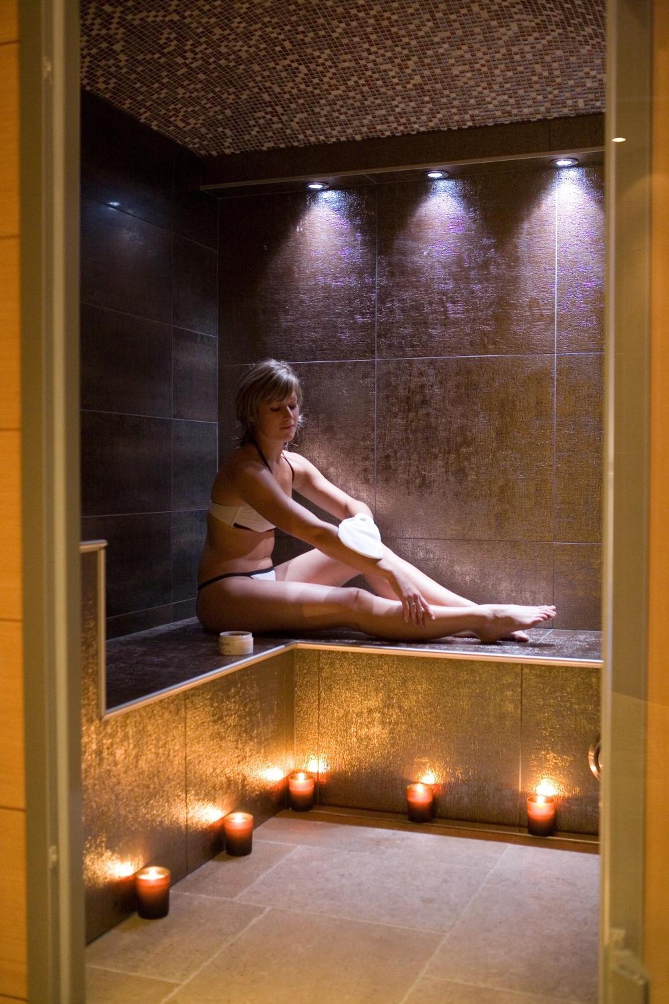 ז'ואה-לה-טור Chateau De Beaulieu Et Magnolia Spa, The Originals Relais מראה חיצוני תמונה
