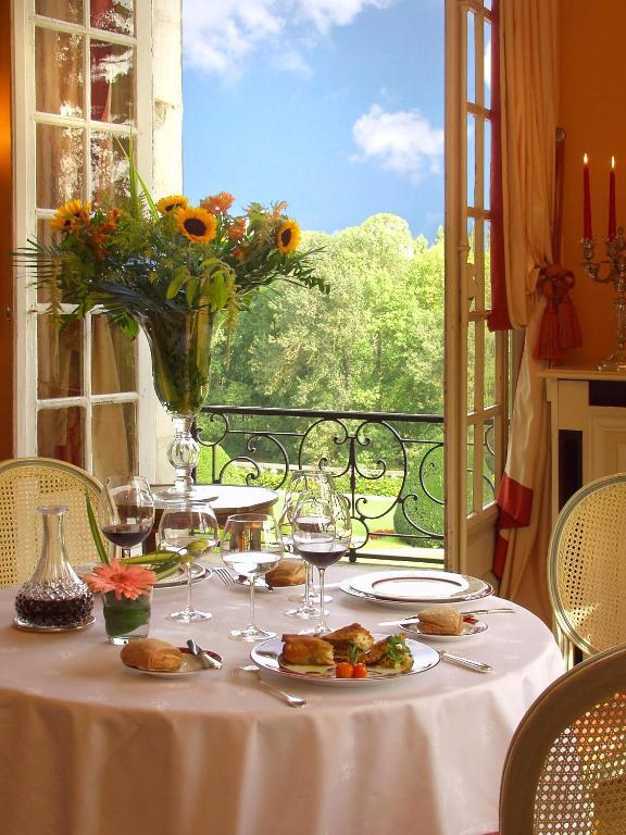 ז'ואה-לה-טור Chateau De Beaulieu Et Magnolia Spa, The Originals Relais מראה חיצוני תמונה